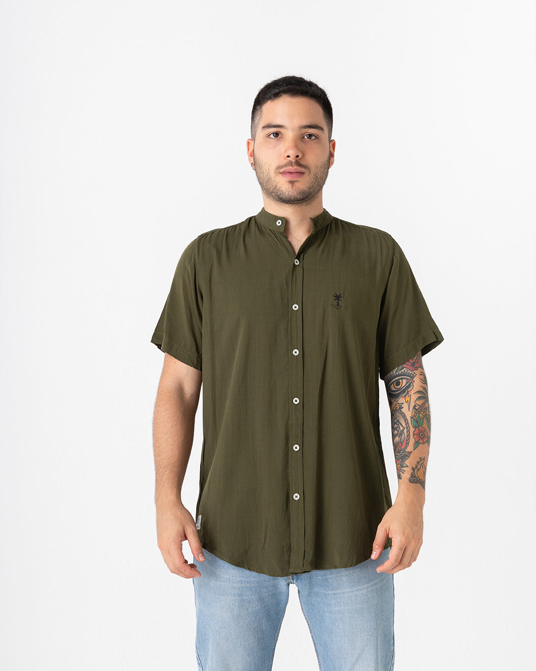 Camisa hombre cuello mao Ladrilleros verde militar (Chalis)