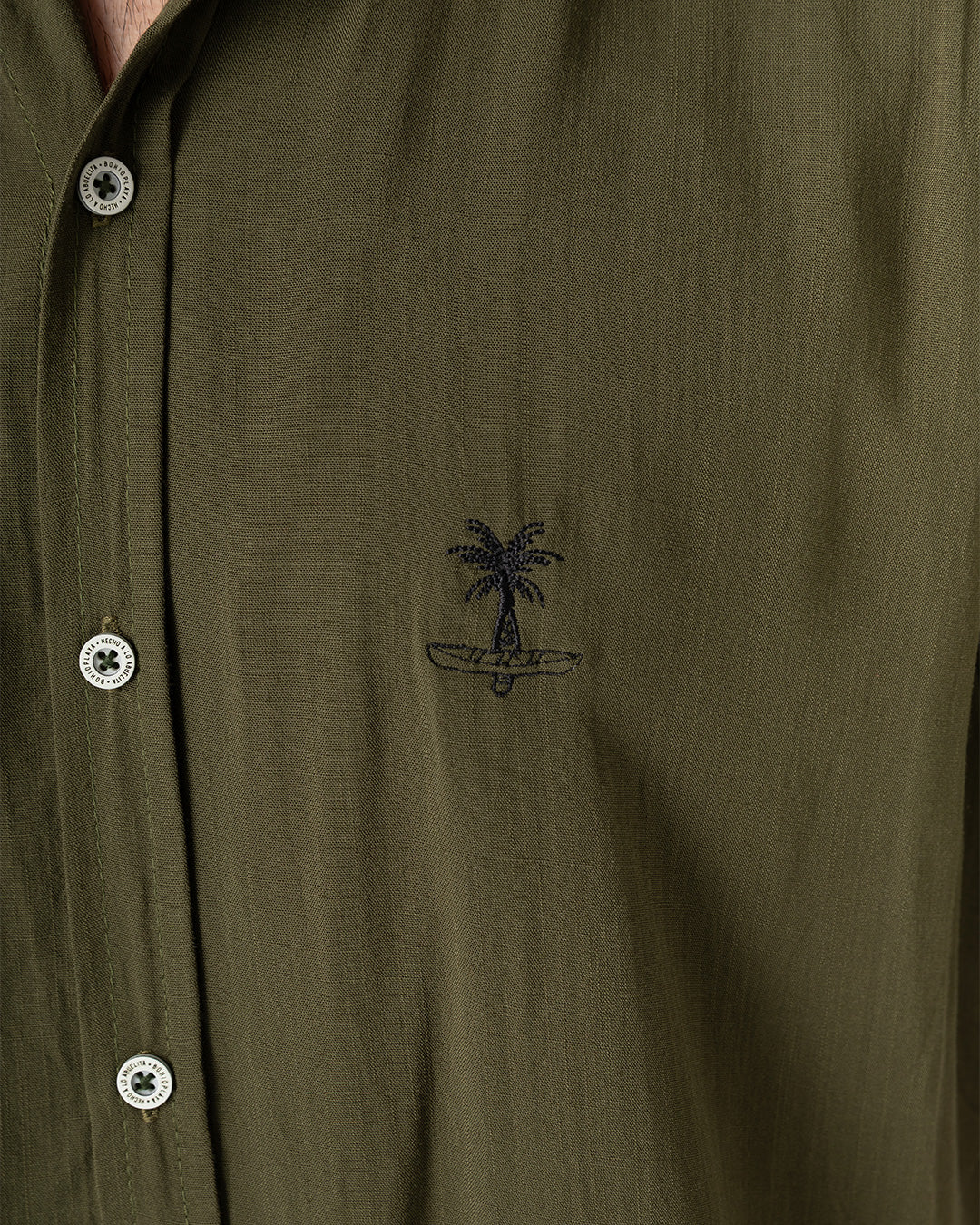 Camisa hombre cuello mao Ladrilleros verde militar (Chalis)